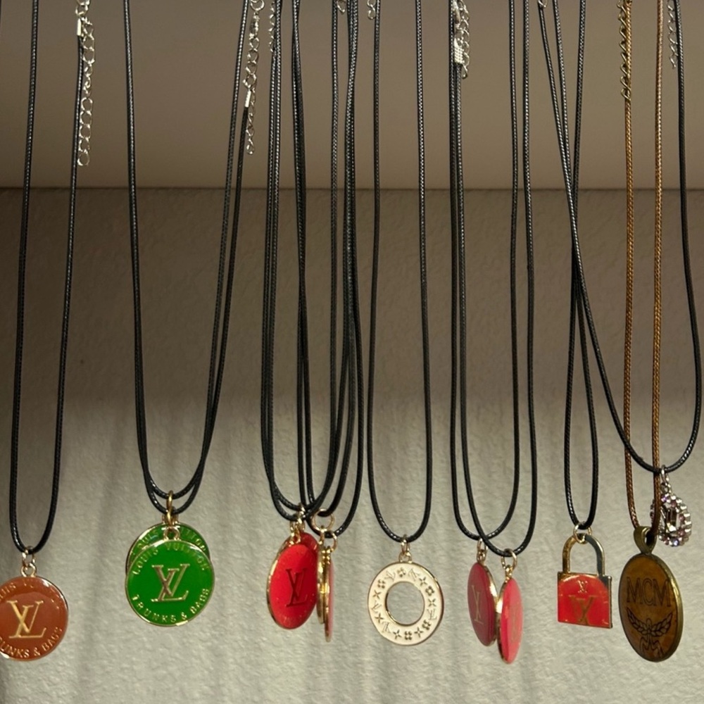 Necklaces - Picture 2 of 4